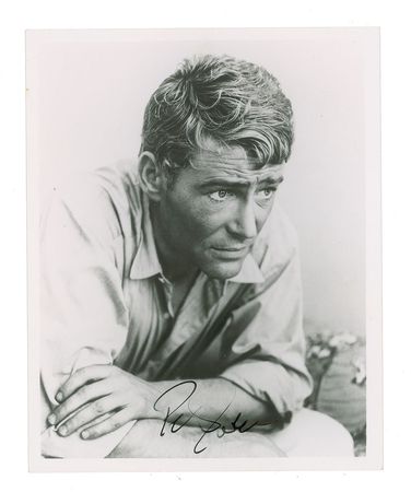 Lot #890 Peter O'Toole Signed Photograph - Image 1
