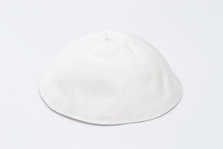 Lot #155 Pope Benedict XVI: Pope Benedict XVI's personally-worn zucchetto - Image 1