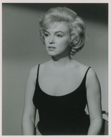 Lot #873 Marilyn Monroe Photograph - Image 1