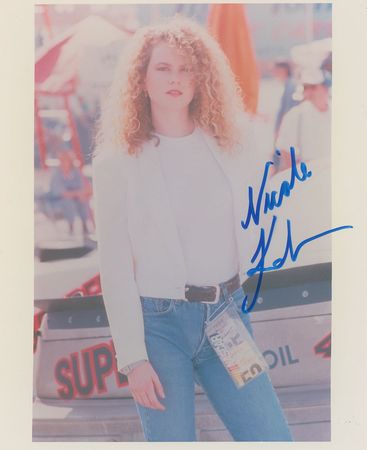 Lot #930 1990s Actresses Signed Photographs - Image 4