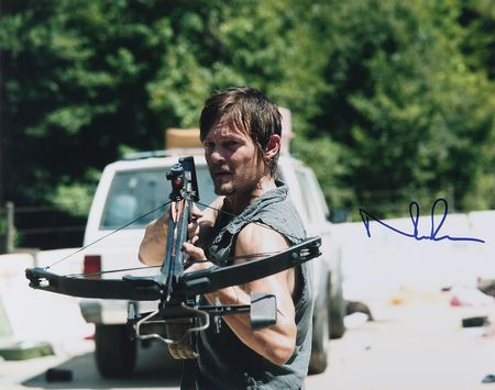 Lot #918 The Walking Dead Signed Photographs - Image 2
