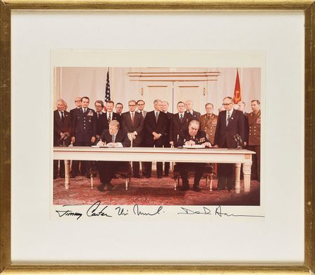 Lot #55 Jimmy Carter Signed Photograph - Image 2
