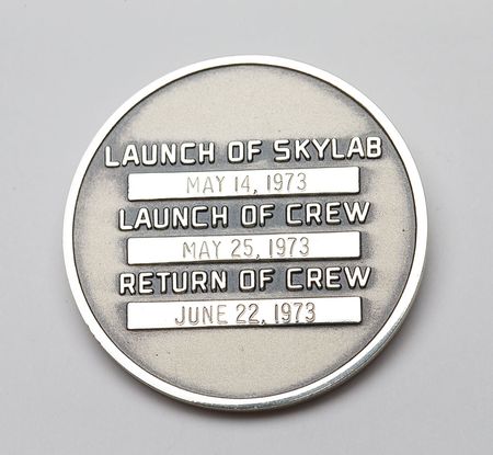 Lot #4595  Skylab 2 Unflown Robbins Medal - Image 2