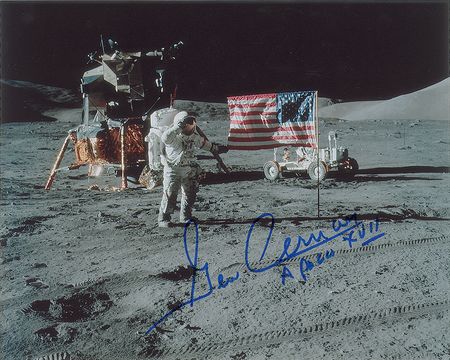 Lot #4581 Gene Cernan Signed Photograph - Image 1