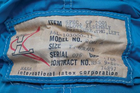 Lot #4197 Frank Borman A7L Training Glove - Image 5