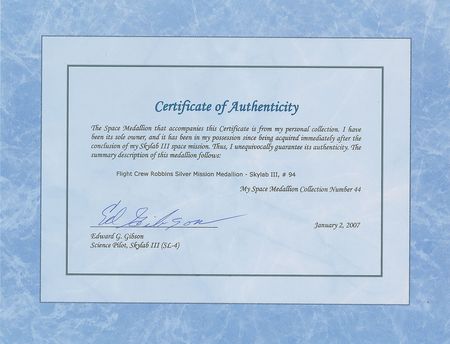 Lot #4602 Ed Gibson's Skylab 4 Unflown Robbins Medal - Image 3