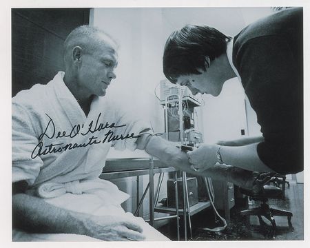 Lot #4094  Mercury Program Signed Photographs - Image 3