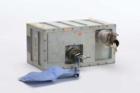 Lot #4180  Apollo CSM Data Modulator - Image 1