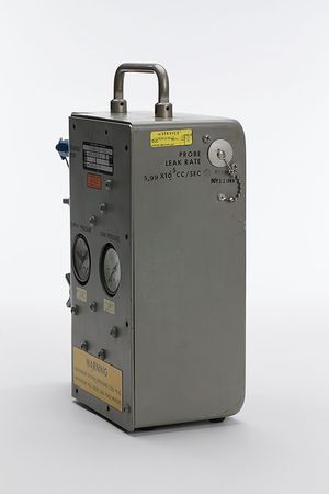 Lot #4223  Apollo Leak Calibrator - Image 2