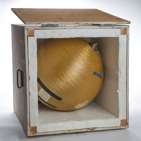 Lot #4656  Space Shuttle Reaction Control System Helium Tank - Image 3