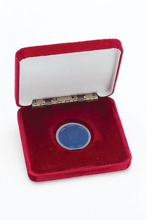 Lot #4305  Apollo 11 'Goodwill' Silicon Disc - Image 2