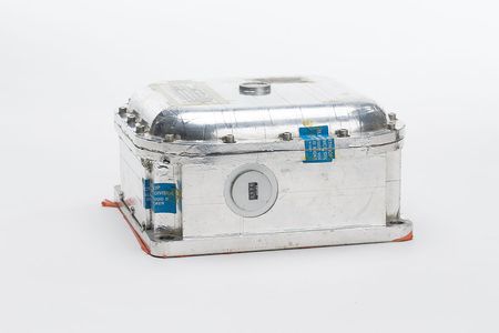 Lot #4185  Apollo Emergency Detection System Rate Gyroscope Package - Image 2