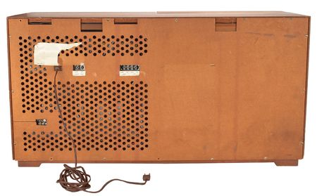 Lot #9 John F. Kennedy's Stereo: The stereo that followed the globetrotting president - Image 4