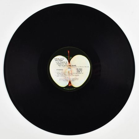 Lot #5032 John Lennon and Yoko Ono Signed Calendar - Image 8