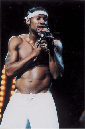 Lot #5649  D'Angelo Group of (5) Tour Photographs - Image 2