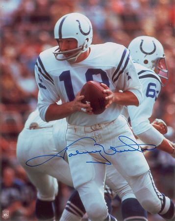 Lot #938 Johnny Unitas Signed Photographs - Image 1