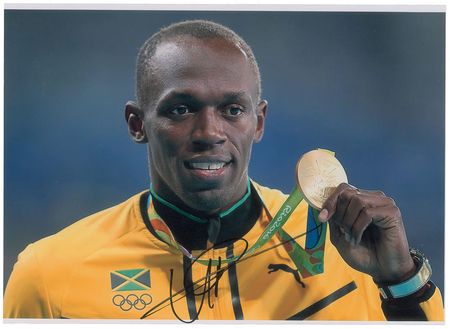 Lot #907 Usain Bolt Signed Photographs - Image 2