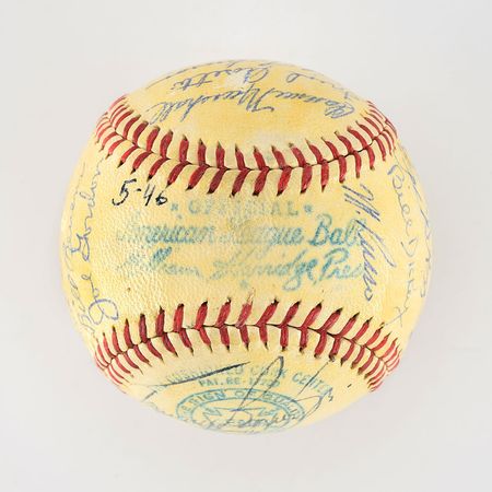 Lot #8241  1946 New York Yankees Team Signed Baseball with 27 Signatures including DiMaggio and Dickey - Image 4