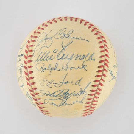 Lot #8244  1950 New York Yankees World Series Champions Team Signed Baseball with DiMaggio and Ford - Image 4