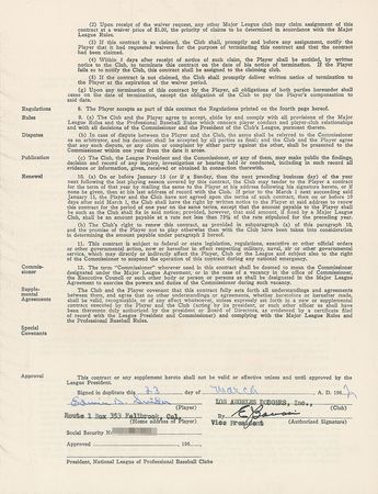 Lot #9076 Duke Snider 1962 Los Angeles Dodgers Signed Player Contract - Image 1