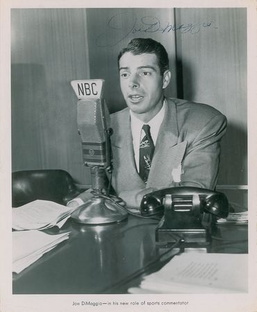 Lot #829 Joe DiMaggio Signed Photographs - Image 2
