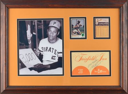 Lot #804 Roberto Clemente Signature - Image 1