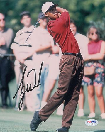 Lot #852 Tiger Woods Signed Photograph - Image 1