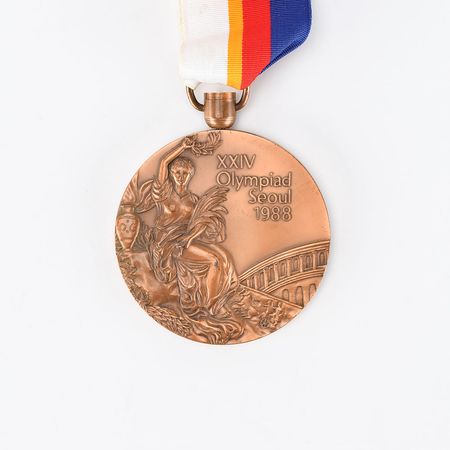 Lot #3116  Seoul 1988 Summer Olympics Bronze Winner?s Medal with Case - Image 4
