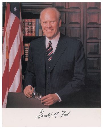 Lot #155 Gerald and Betty Ford Signed Photographs - Image 2
