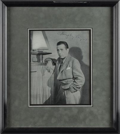 Lot #624 Humphrey Bogart: Bogie in his prime - Image 1