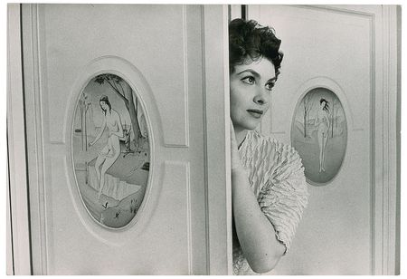 Lot #7307 Gina Lollobrigida Original Photograph by David Seymour - Image 1