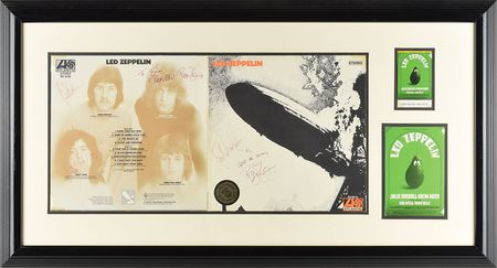Lot #408 Led Zeppelin: Extraordinary fully signed Zeppelin debut album - Image 1