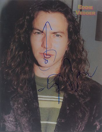 Lot #634 Pearl Jam: Eddie Vedder Signed Photograph - Image 1