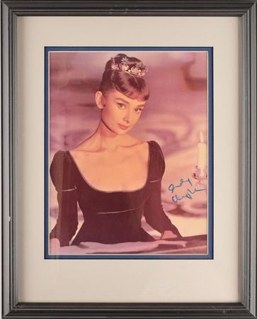 Lot #519 Audrey Hepburn Signed Photograph - Image 1