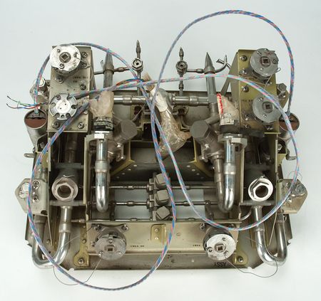 Lot #5098  Apollo CM Reaction Control System Oxidizer Panel - Image 3