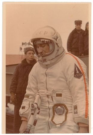 Lot #5019  Voskhod 2 Signed Photograph - Image 2