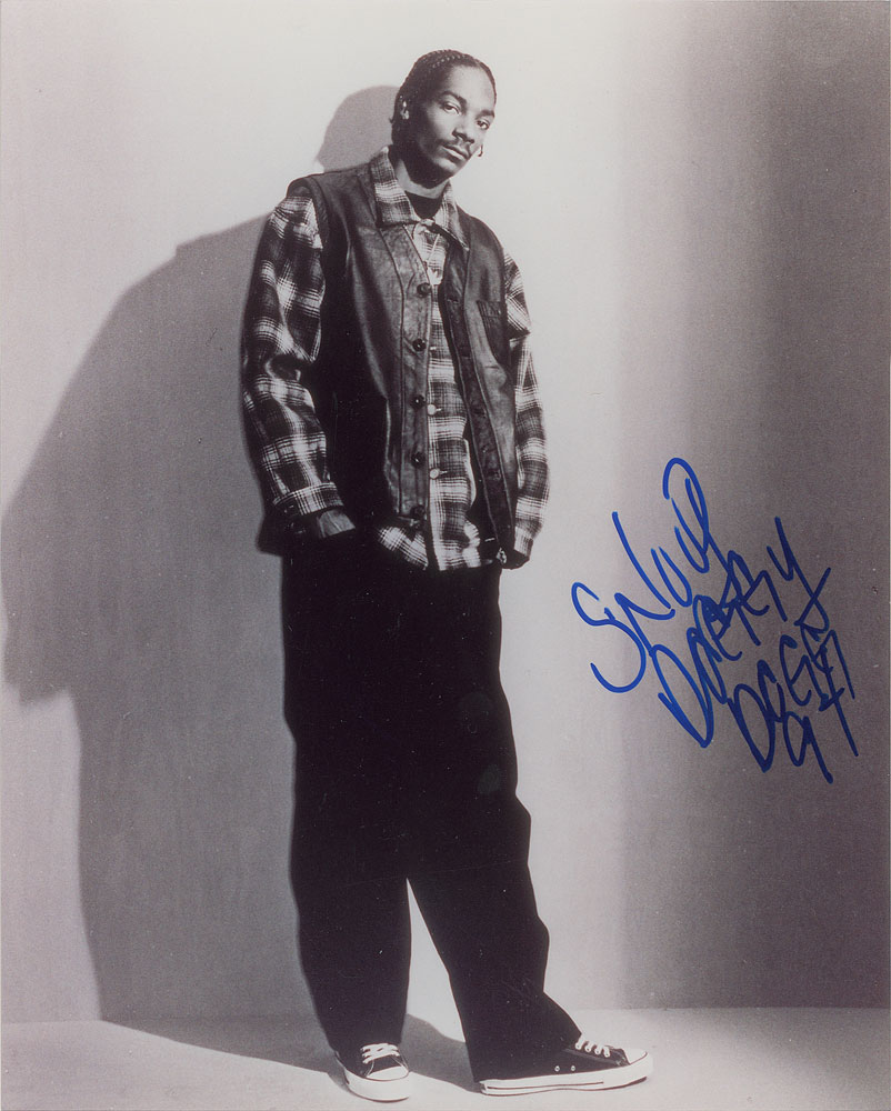 Snoop Dogg Signed Photograph | RR Auction