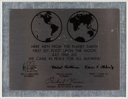 Lot #6257 Neil Armstrong Signed Photograph - Image 3