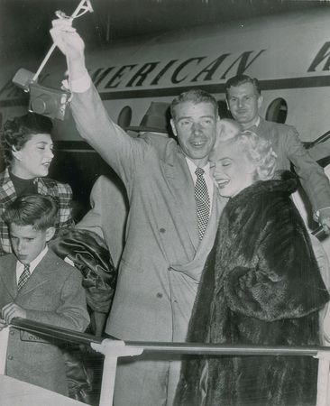 Lot #677 Marilyn Monroe and Joe DiMaggio Photograph - Image 1