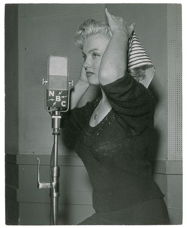 Lot #670 Marilyn Monroe Photograph - Image 1