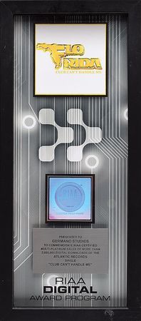 Lot #628  Flo Rida - Image 1