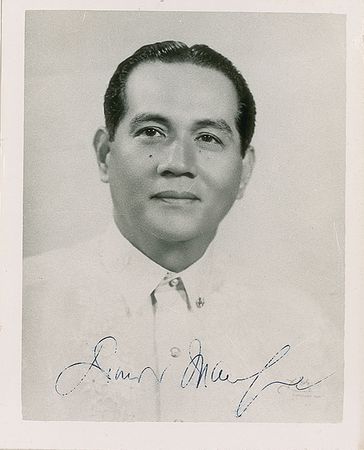 Lot #266 Filipino Presidents Group Lot - Image 1