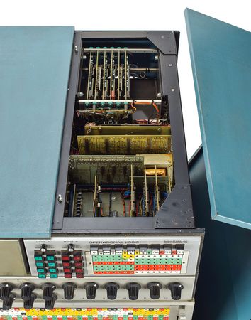 Lot #256 Simulator 240 Analog Computer with Patchboard Analog Computer and Patchboard - Image 12