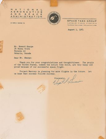 Lot #325 Gus Grissom Letter and Signed Photograph - Image 1
