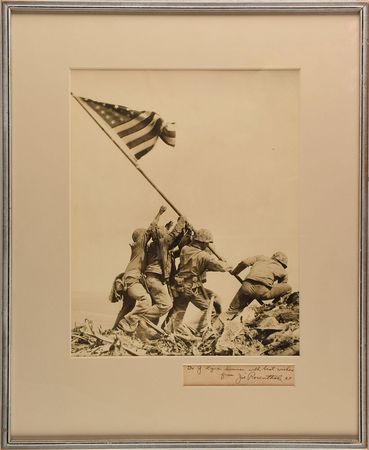 Lot #200 Iwo Jima: Joe Rosenthal: Oversized vintage-signed photograph of the Iwo Jima flag raising - Image 1