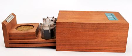 Lot #335  Hydrogen Air Fuel Cell Demonstrator - Image 1