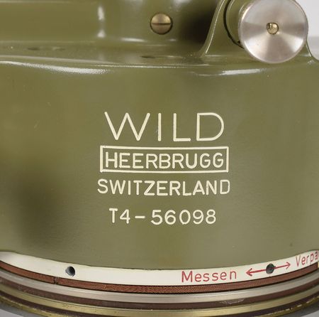 Lot #258 Wild T4 First Order Theodolite: Ultra-precise Wild Heerbrugg T4 astronomical theodolite - Image 3
