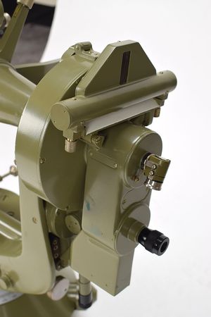 Lot #258 Wild T4 First Order Theodolite: Ultra-precise Wild Heerbrugg T4 astronomical theodolite - Image 7