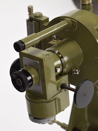 Lot #258 Wild T4 First Order Theodolite: Ultra-precise Wild Heerbrugg T4 astronomical theodolite - Image 9