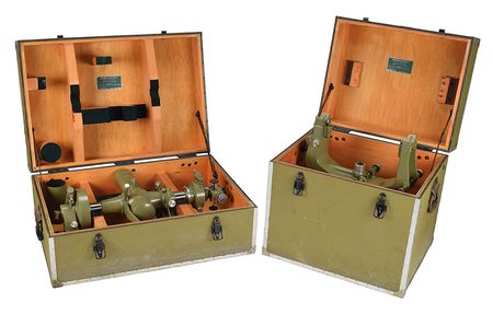 Lot #258 Wild T4 First Order Theodolite: Ultra-precise Wild Heerbrugg T4 astronomical theodolite - Image 10